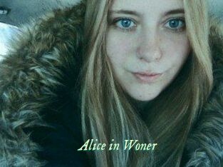 Alice_in_Woner