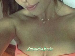 AntonellaBroke