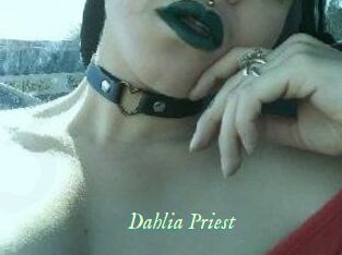 Dahlia_Priest