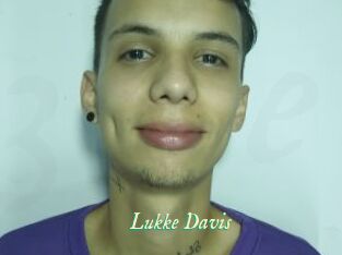 Lukke_Davis