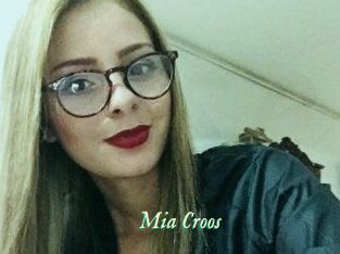 Mia_Croos