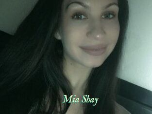 Mia_Shay