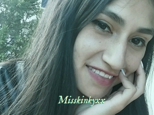 Misskinkyxx